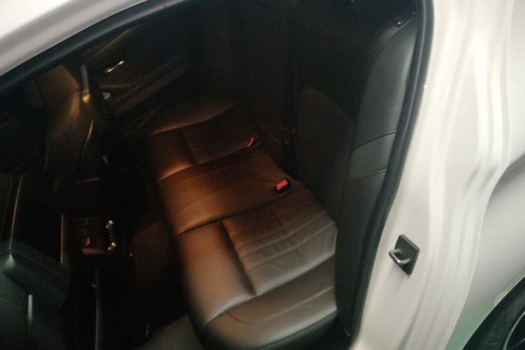 Used BMW M5 2012 M5 Left Rear Seat