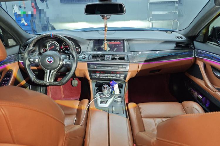 Used BMW M5 2014 M5 Center Console