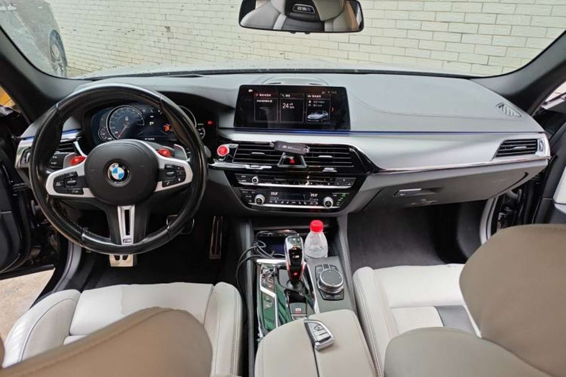 Used BMW M5 2018 M5 Center Console