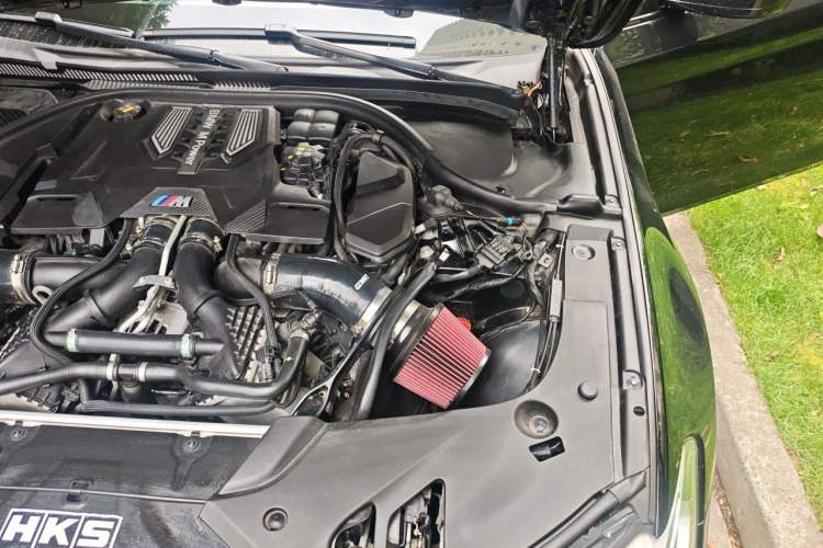 Used BMW M5 2018 M5 Engine Bay Left