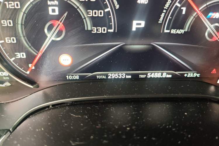 Used BMW M5 2018 M5 Odometer Close Up