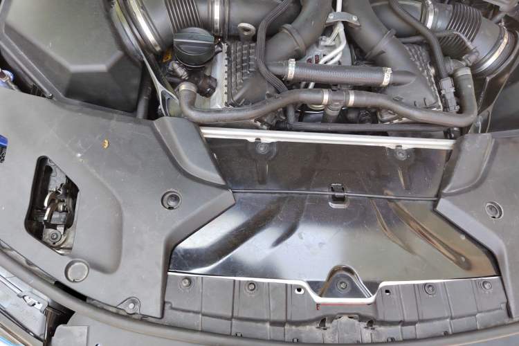 Used BMW M5 2018 M5 Engine Bay Right