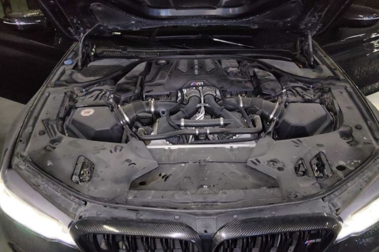 Used BMW M5 2018 M5 Engine Bay