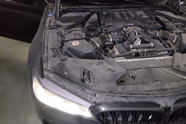 Used BMW M5 2018 M5 Engine Bay Right
