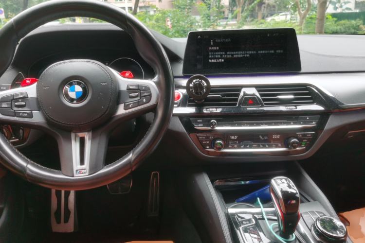 Used BMW M5 2018 M5 Center Console