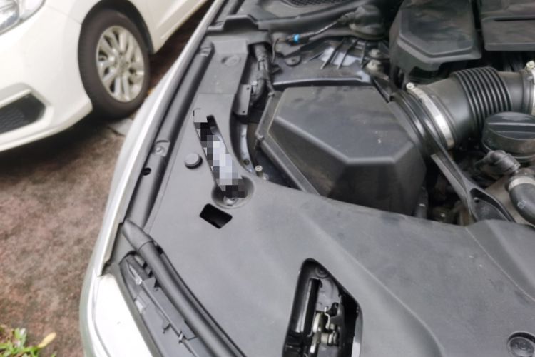 Used BMW M5 2018 M5 Engine Bay Right