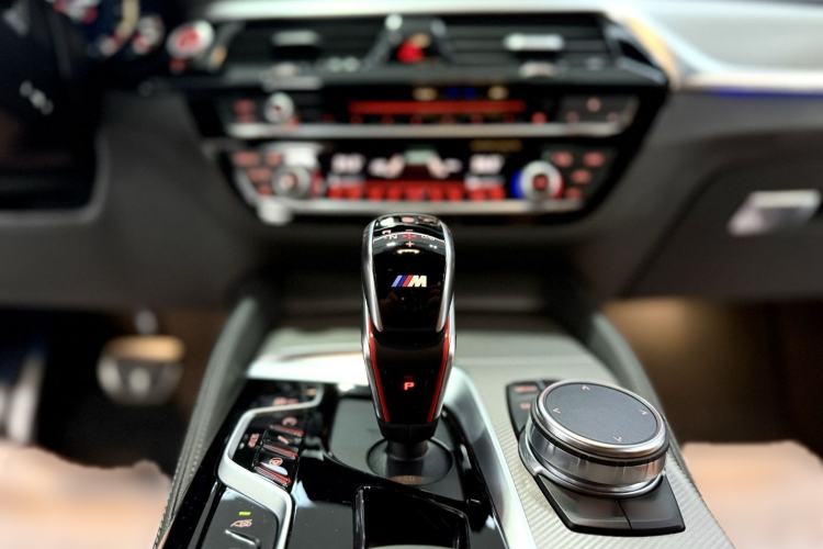 Used BMW M5 2018 M5 Interior 5