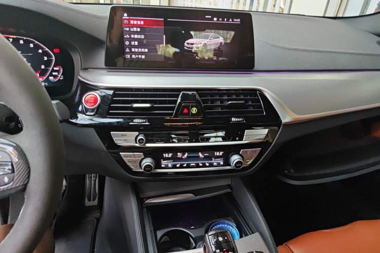 Used BMW M5 2019 M5 Thunder Edition Audio And AC Panel