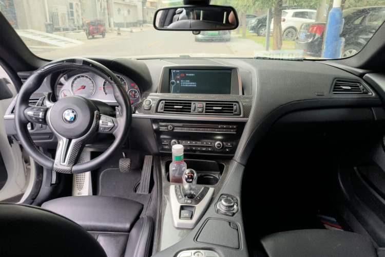 Used BMW M6 2013 M6 Coupe Center Console