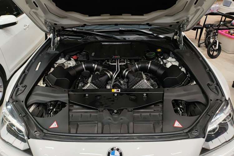 Used BMW M6 2013 M6 Gran Coupe Engine Bay
