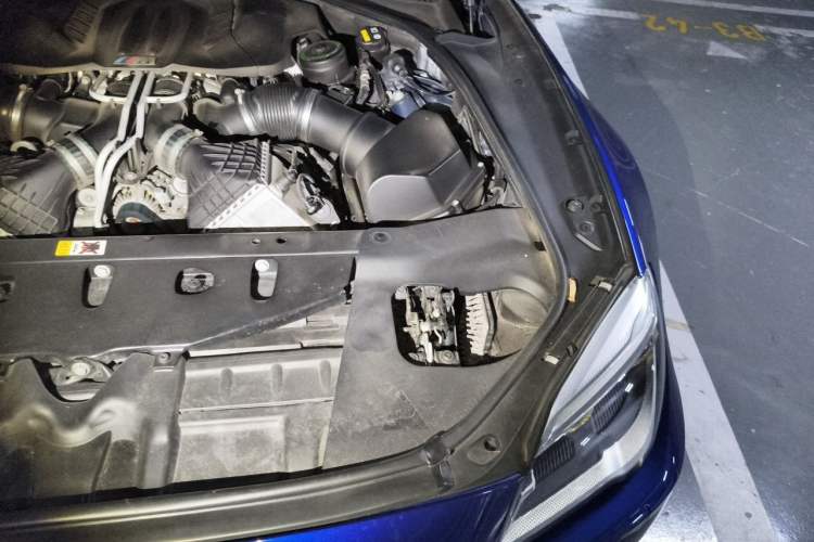 Used BMW M6 2015 M6 Gran Coupe Engine Bay Left