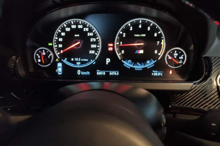Used BMW M6 2015 M6 Gran Coupe Odometer Close Up