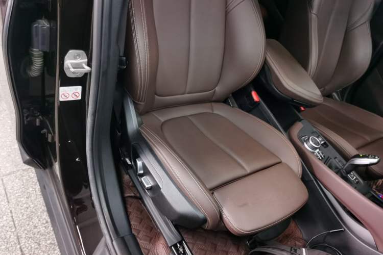 Used BMW X1 2021 sDrive25Li Leading Model Right Front Seat