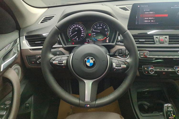 Used BMW X1 2021 sDrive25Li Leading Model Steering Wheel