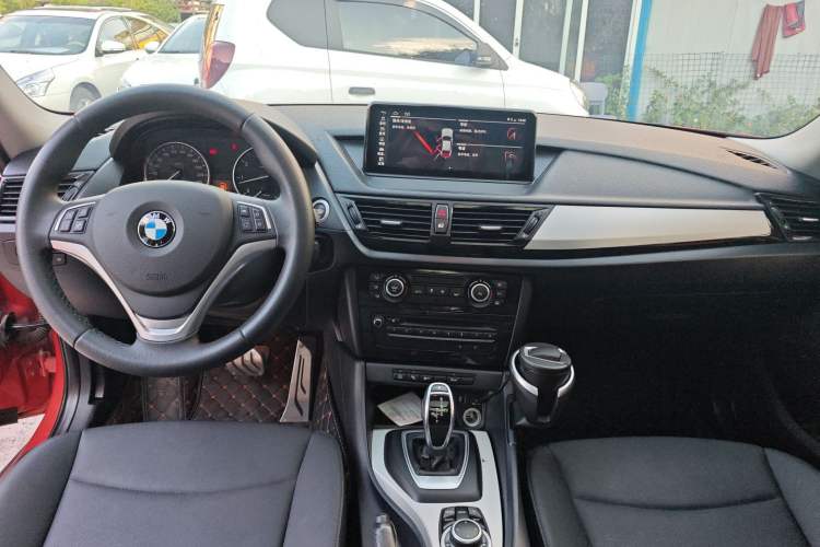 Used BMW X1 2014 sDrive18i Leading Model Interior 3