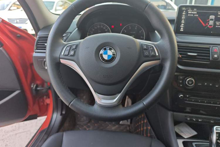 Used BMW X1 2014 sDrive18i Leading Model Interior 6