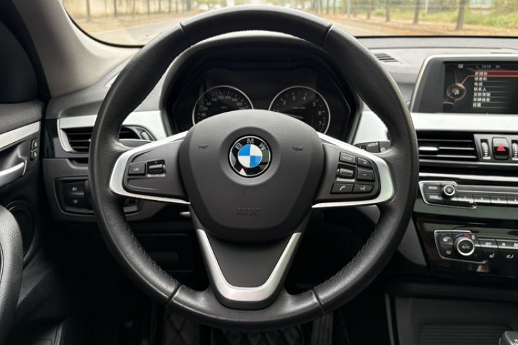 Used BMW X1 2016 sDrive18Li Premium Edition Steering Wheel