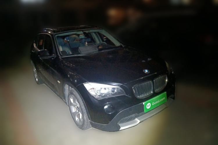 Used BMW X1 2010 sDrive18i Luxury Model Front Right 45 Deg