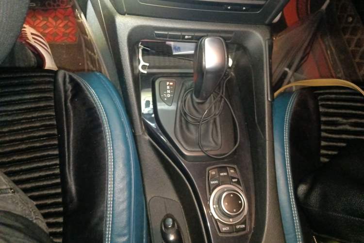 Used BMW X1 2010 sDrive18i Luxury Model Gear Lever