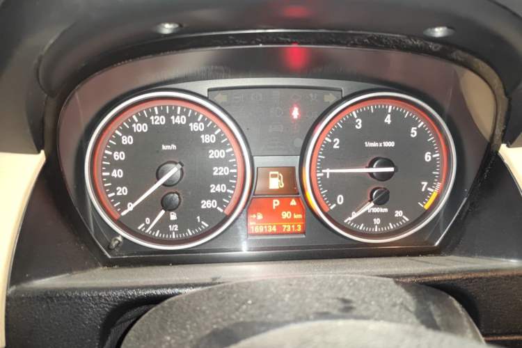 Used BMW X1 2010 xDrive25i Instrument Cluster