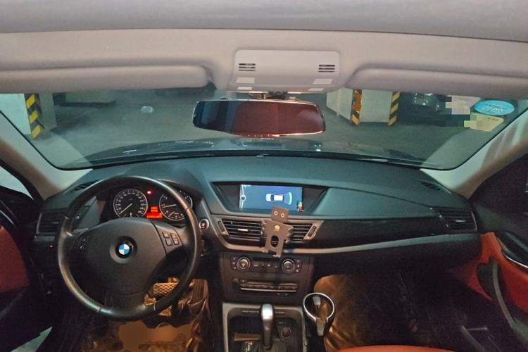 Used BMW X1 2010 sDrive18i Luxury Model Interior 2