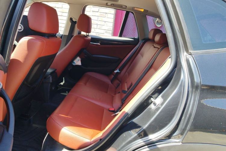 Used BMW X1 2010 xDrive25i Left Rear Seat