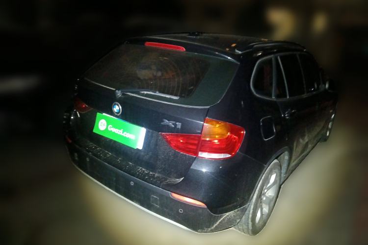 Used BMW X1 2010 sDrive18i Luxury Model Rear Right 45 Deg