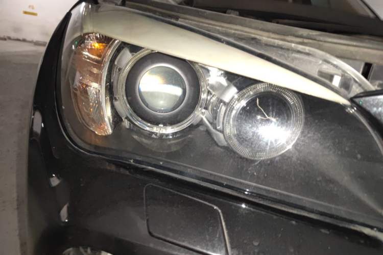Used BMW X1 2010 xDrive25i Right Front Headlight