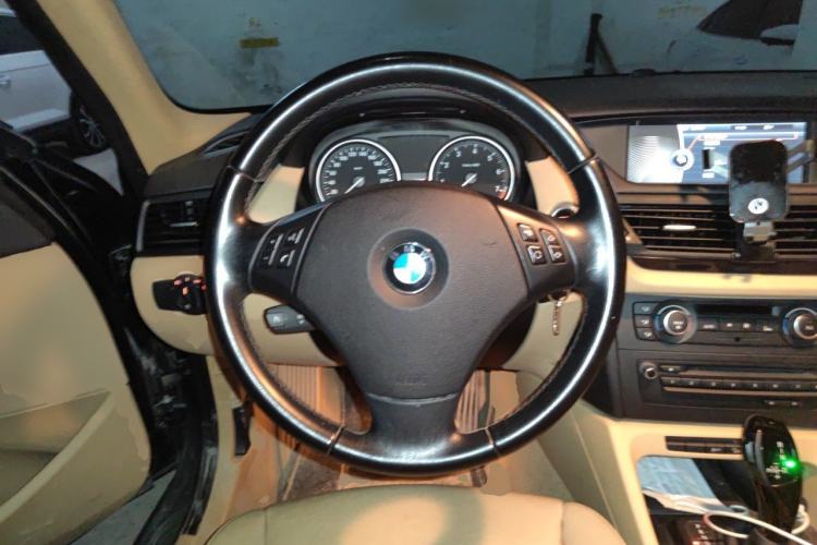 Used BMW X1 2010 xDrive25i Steering Wheel