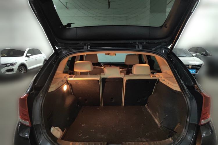 Used BMW X1 2010 xDrive25i Trunk