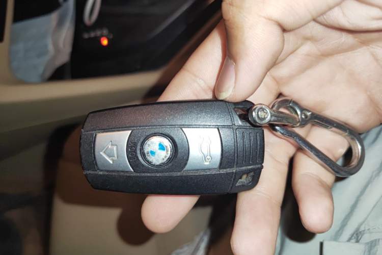 Used BMW X1 2010 xDrive25i Vehicle Key