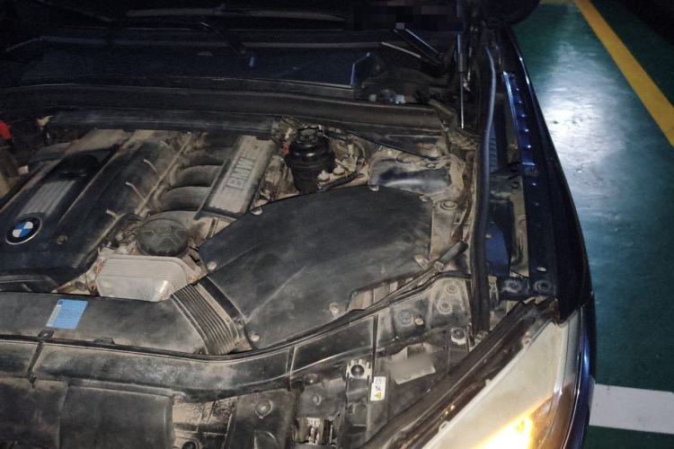 Used BMW X1 2010 xDrive28i Engine Bay Left