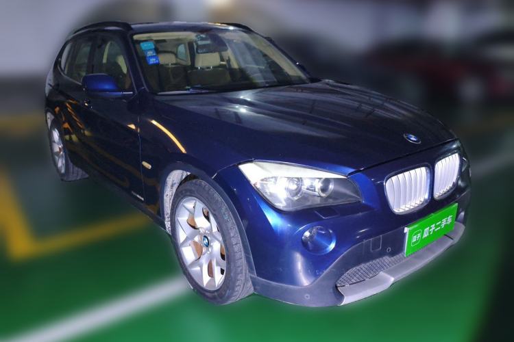 Used BMW X1 2010 xDrive28i Front Right 45 Deg