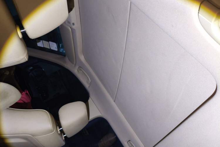 Used BMW X1 2010 xDrive28i Headliner