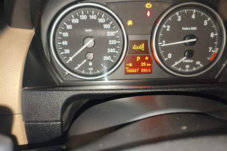 Used BMW X1 2010 xDrive28i Odometer Close Up