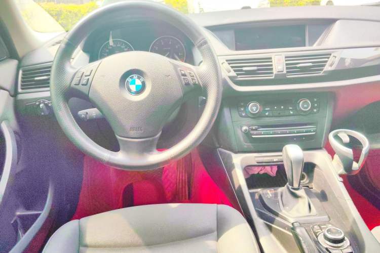 Used BMW X1 2010 sDrive18i Luxury Model Steering Wheel