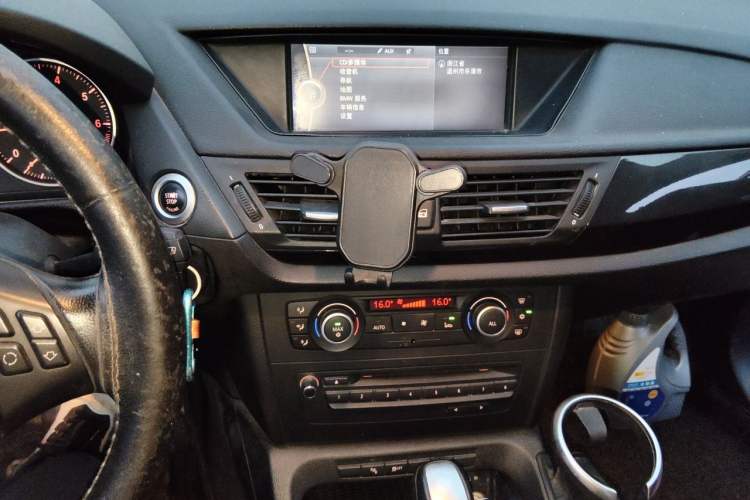 Used BMW X1 2010 sDrive18i Luxury Model Audio And AC Panel