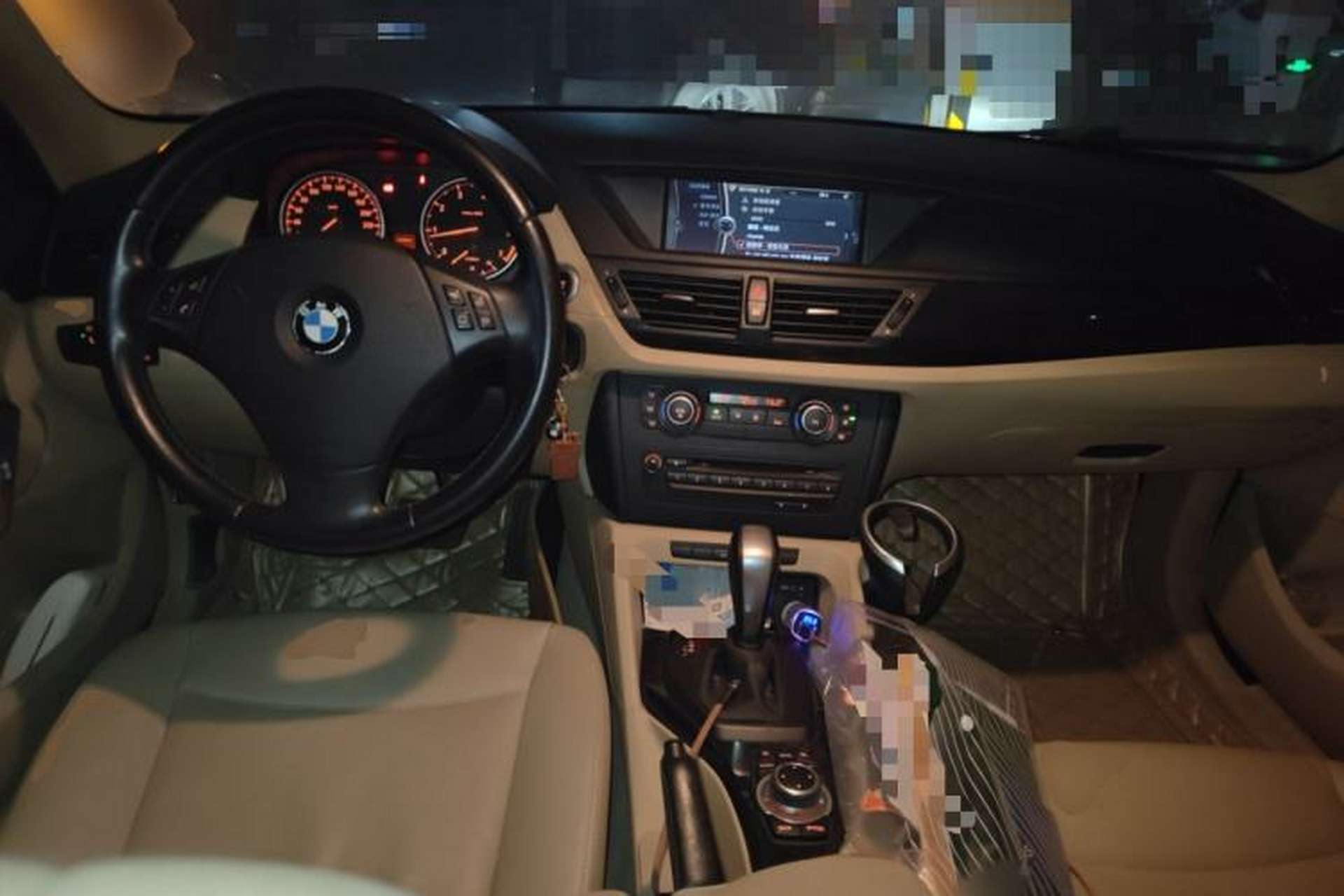 Used BMW X1 2010 sDrive18i Luxury Model Center Console