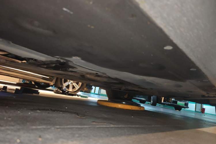 Used BMW X1 2010 xDrive25i Chassis Front Left