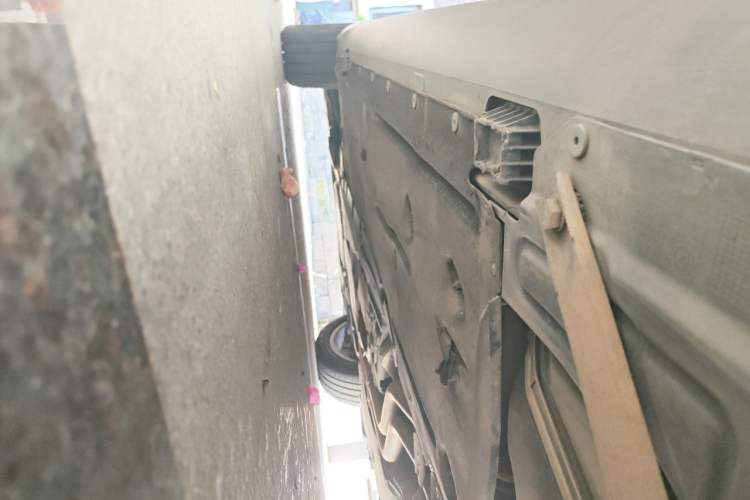 Used BMW X1 2010 xDrive25i Chassis Rear Left