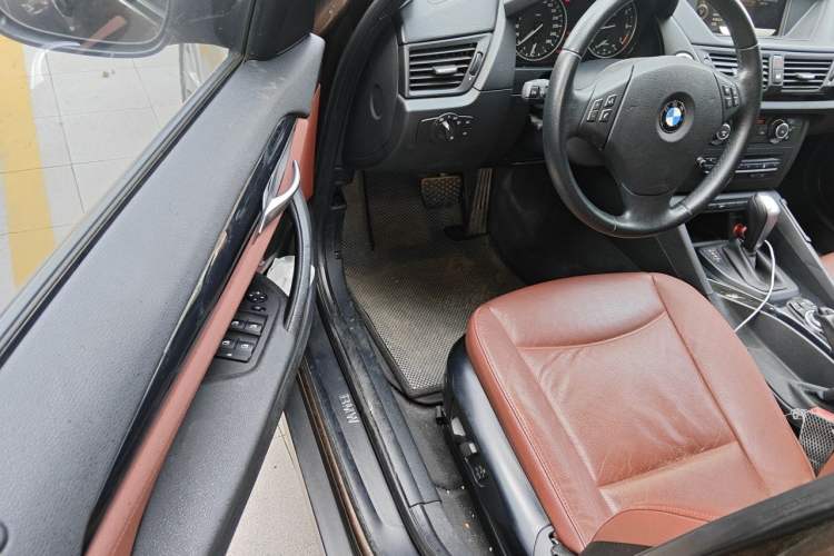 Used BMW X1 2010 sDrive18i Luxury Model Driver Seat