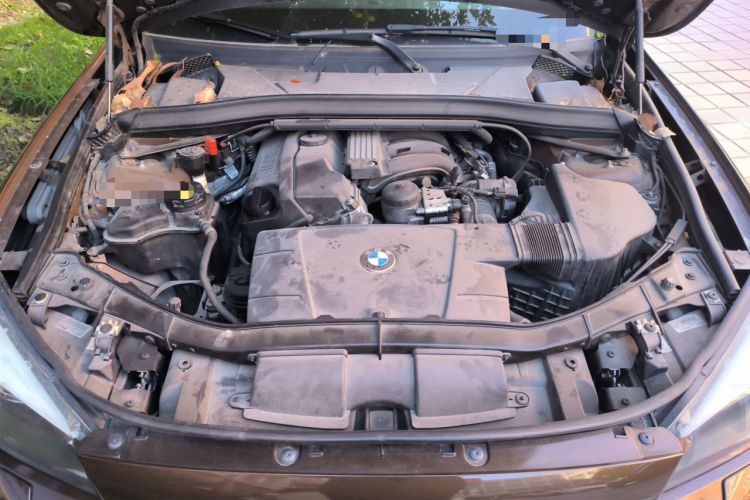 Used BMW X1 2010 sDrive18i Luxury Model Engine Bay