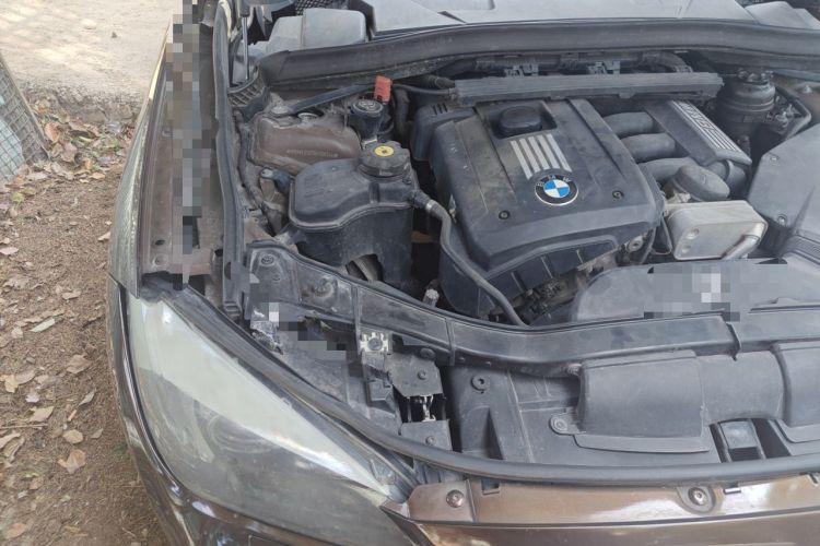 Used BMW X1 2010 xDrive25i Engine Bay Right