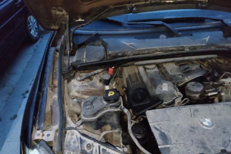 Used BMW X1 2010 sDrive18i Luxury Model Engine Bay Right
