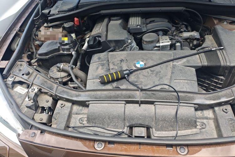 Used BMW X1 2010 sDrive18i Luxury Model Engine Bay Right
