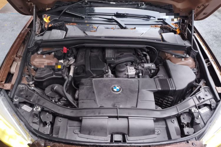 Used BMW X1 2010 sDrive18i Luxury Model Engine Bay