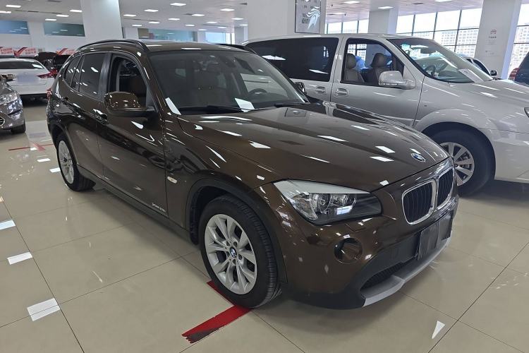 Used BMW X1 2010 xDrive25i Exterior 4