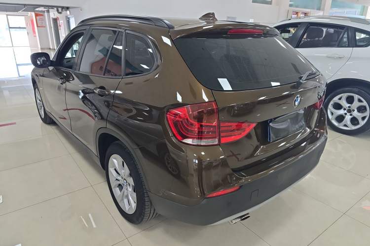 Used BMW X1 2010 xDrive25i Exterior 7