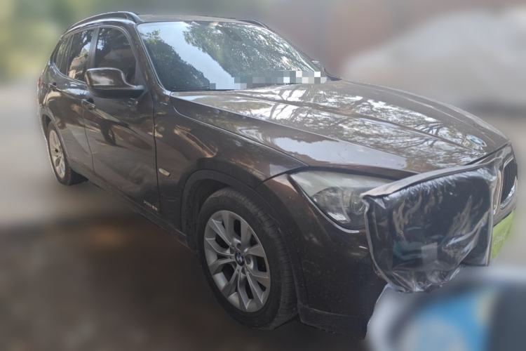 Used BMW X1 2010 xDrive25i Front Right 45 Deg