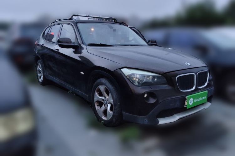 Used BMW X1 2010 sDrive18i Luxury Model Front Right 45 Deg